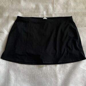 Fabletics Black Women’s Pure Luxe Mini Skort Medium